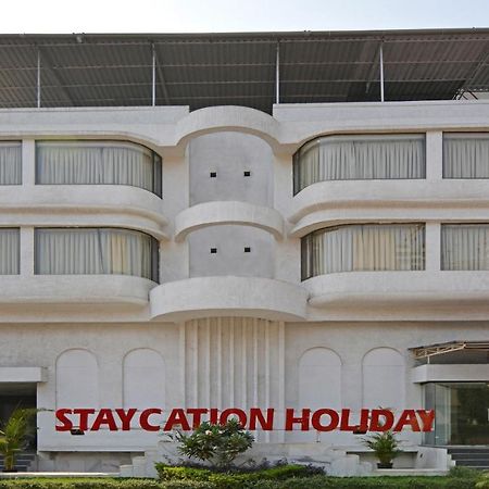 Staycation Holiday 나비뭄바이 외부 사진
